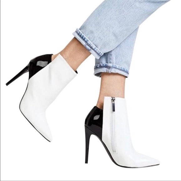 Kendall Kylie pointed toe Ariana booties - Picture 5 of 7